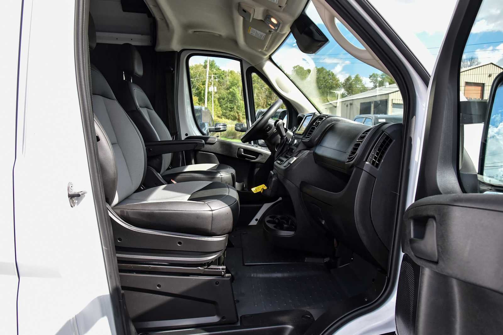 2026 RAM ProMaster Cargo Van Tradesman