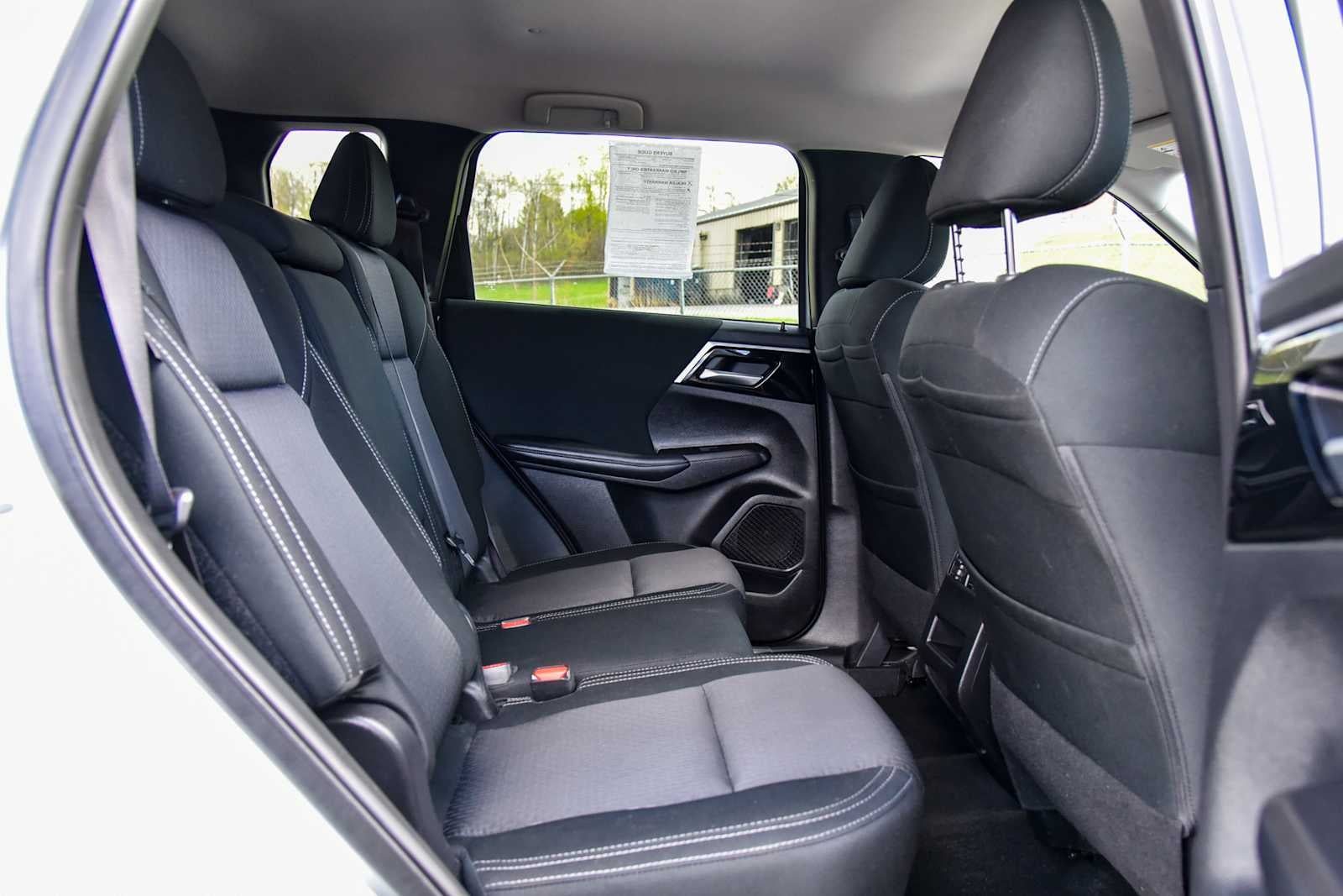2024 Mitsubishi Outlander ES