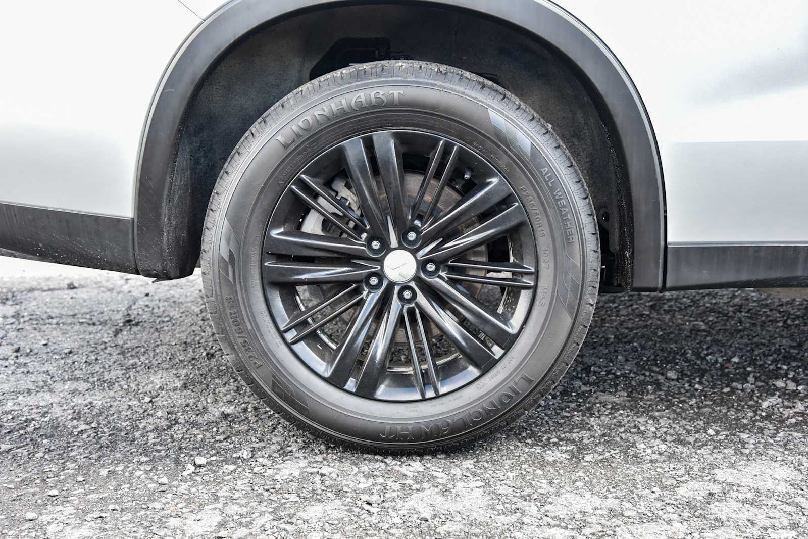 2024 Mitsubishi Outlander ES
