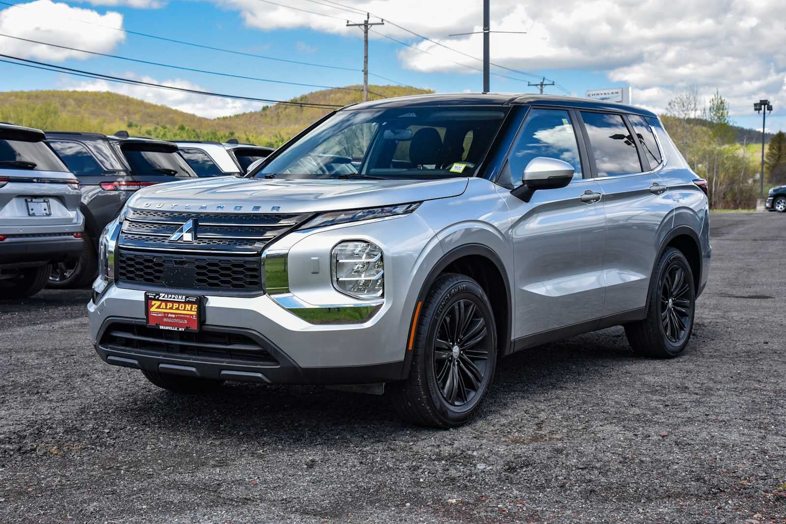 2024 Mitsubishi Outlander ES