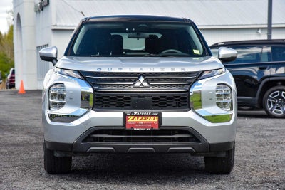 2024 Mitsubishi Outlander ES