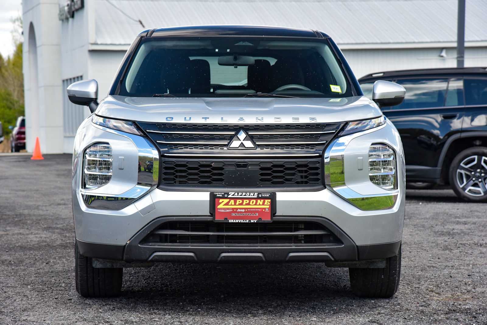 2024 Mitsubishi Outlander ES